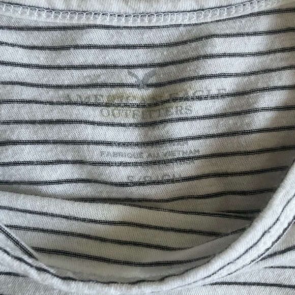American Eagle Shirt - Picture 2 of 2